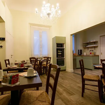 N4U Guest House Florence-2