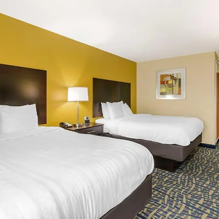 Best Western Plus Brunswick Inn & Suites-3