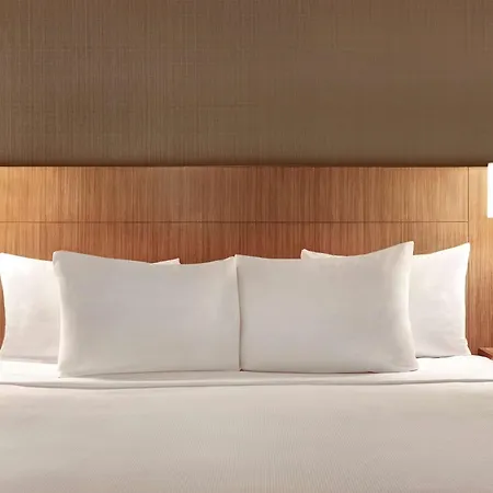 Hyatt Place Bloomington / Normal-2