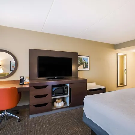 Hampton Inn Mchenry-3