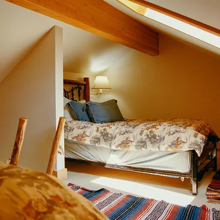 Bentwood Inn-3