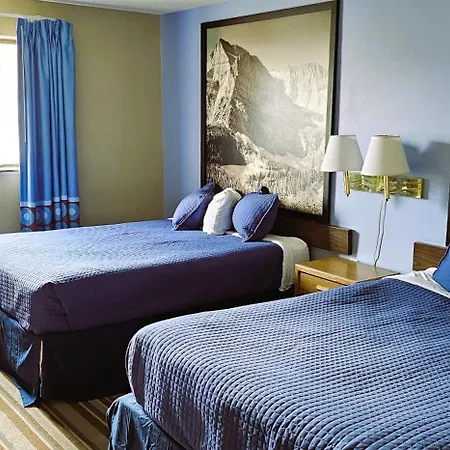 Grizzly Inn-3