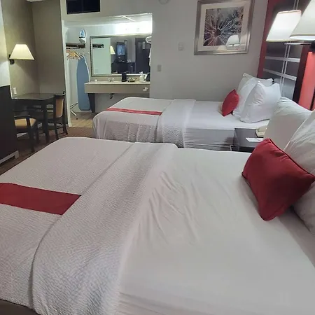 Ramada By Wyndham Mountain Home-2