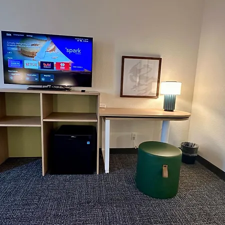 Spark By Hilton Fort Wayne-2