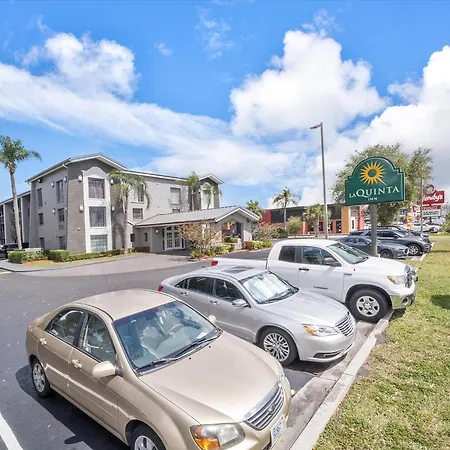 La Quinta Inn By Wyndham Miami Airport North-2