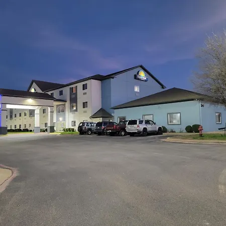 Days Inn By Wyndham Copperas Cove-2