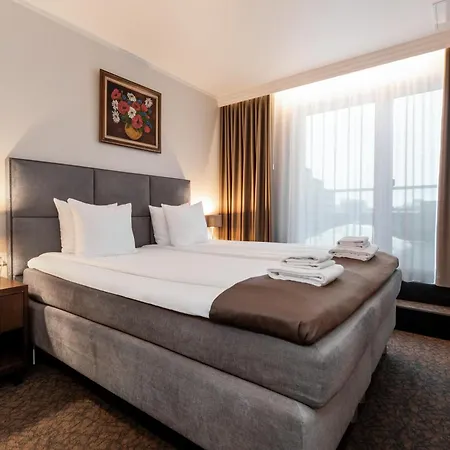 Adoryal Hotell-3