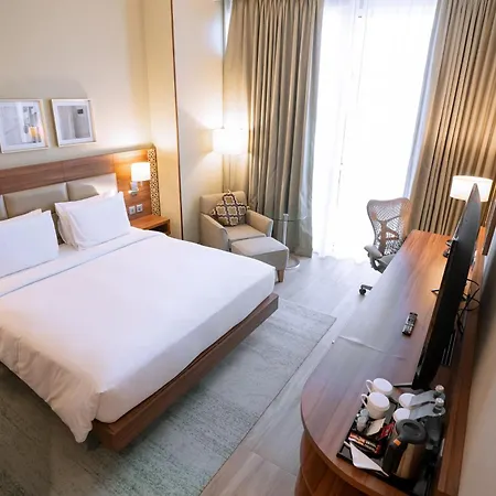 Hilton Garden Inn Dubai Deira-3