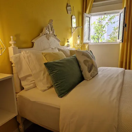 Bea'S Bed & Breakfast-3