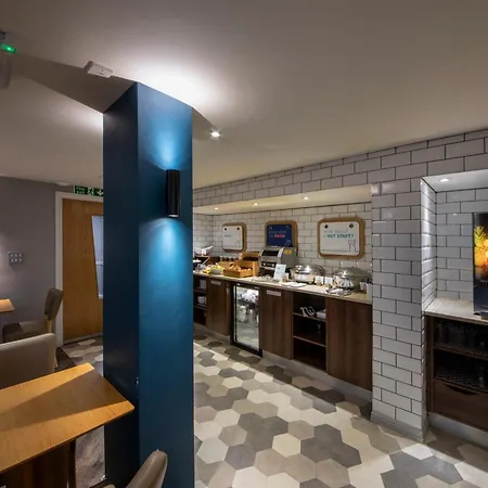 Holiday Inn Express London Victoria By Ihg-3
