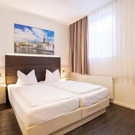 Viva Hotel Lübeck-2