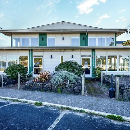 Waldport Bayfront Hotel & Restaurant-3