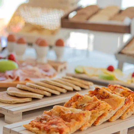 Hotel Ambasciatori Beach Front Breakfast e Brunch XXL fino alle 12 30-3