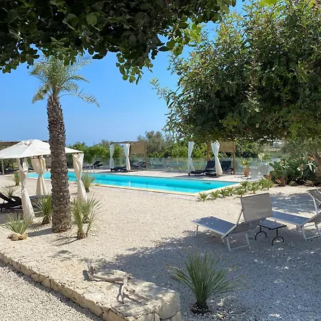 Scilla Maris Charming Suites-2