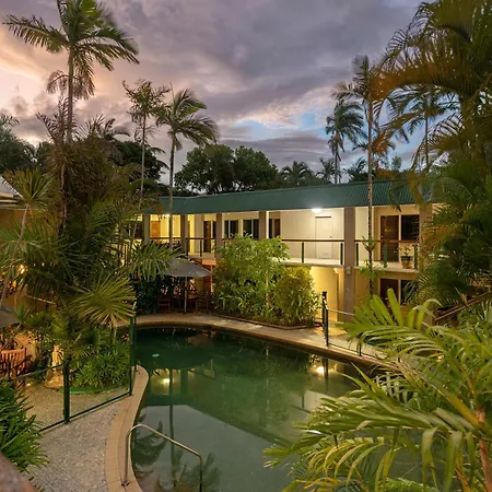 Bay Village Tropical Retreat-3