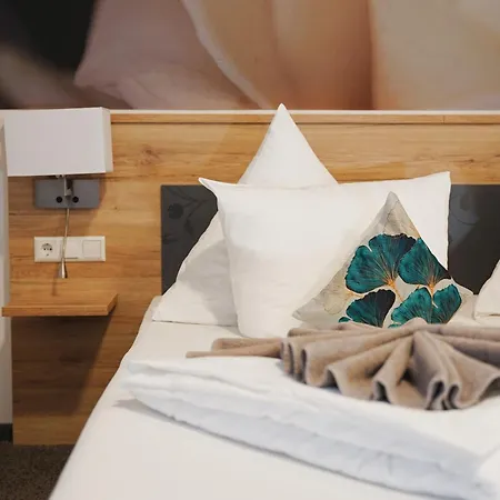 Outlet Hotel-3