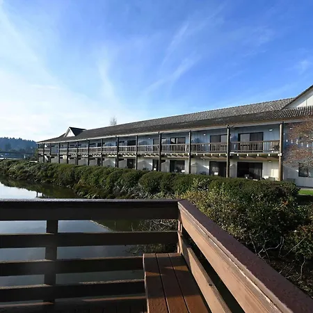 Edgewater Inn And Suites, An Ascend Collection Hotel-2