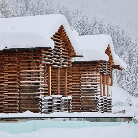 Boutique Hotel und Chalets Bergwiesenglück-3
