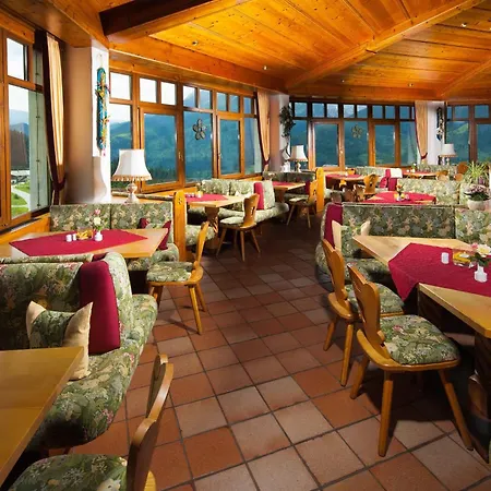 Hotel-Gasthof Nutzkaser-3