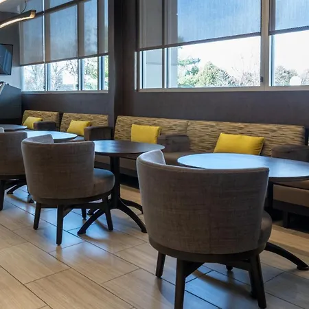 Springhill Suites By Marriott Woodbridge-3