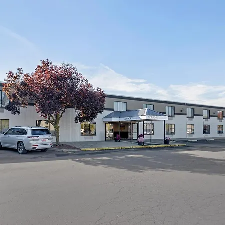 Seaport Inn & Suites-3