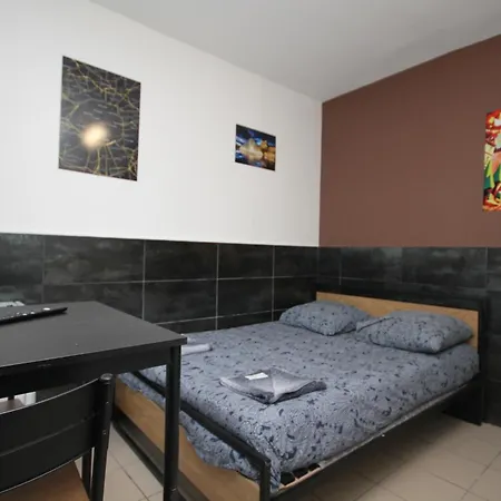07 - Chambre proche Paris et Transports avec TV WIFI-2