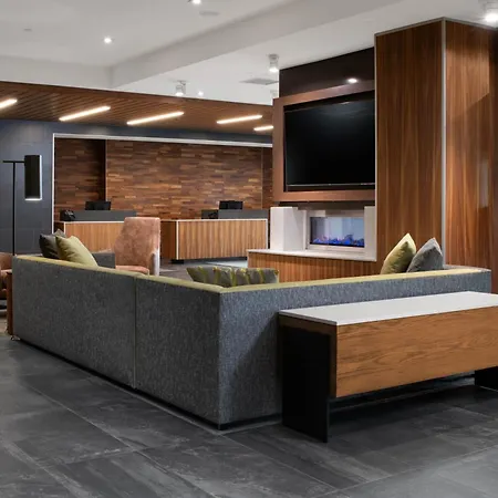 Courtyard By Marriott Edina Bloomington-3