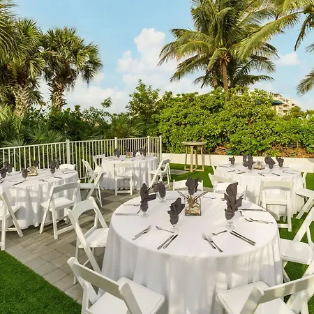 Hilton Garden Inn Cocoa Beach-Oceanfront, Fl-2