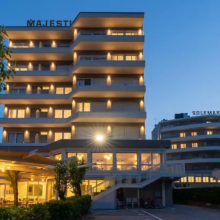 Hotel Majestic-2