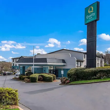 Quality Inn Marietta Near Dobbins Arb-2