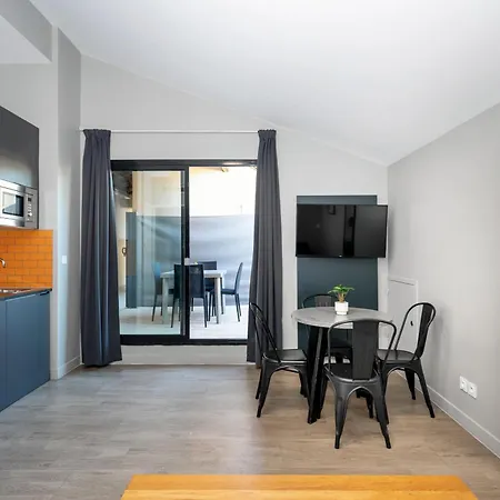 Staycity Aparthotels Centre Vieux Port-2