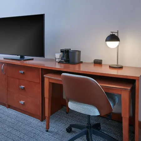Courtyard By Marriott Detroit Livonia-3