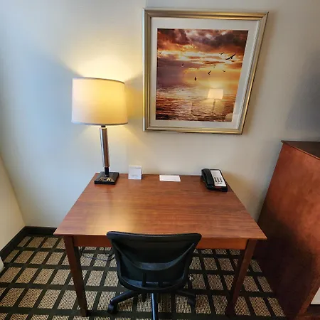 Baymont By Wyndham Mackinaw City-2