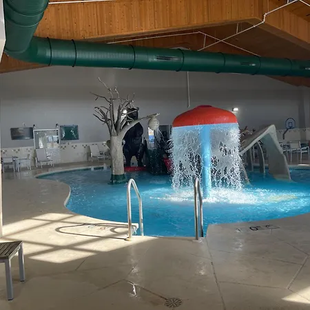 Country Inn & Suites By Radisson, Prairie Du Chien-3
