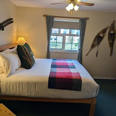 Courthouse Inn Revelstoke-3
