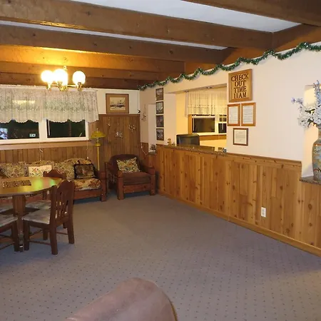 Travelers Inn Motel-3