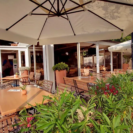 Valamar Camping Marina-3