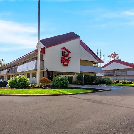 Red Roof Inn Salem-2
