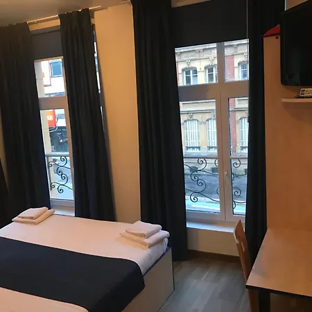 Hotel César climatisation dans la majorité des chambres Centre-ville Gare Charleville-Mézières-2