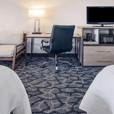 Ramada By Wyndham West Atlantic City-2