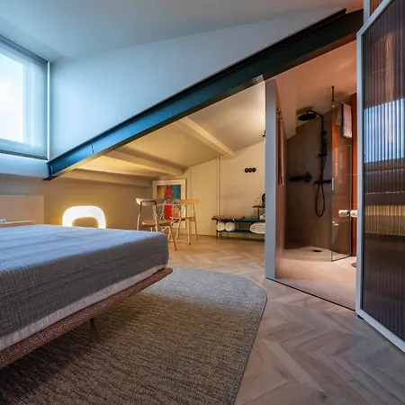 Sutrooms-3