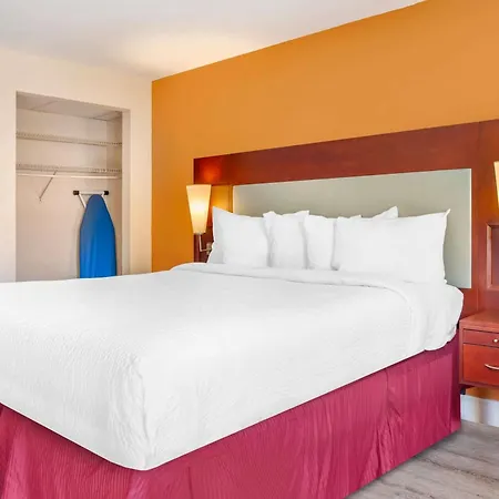 Days Inn & Suites By Wyndham Rocky Mount Golden East-2