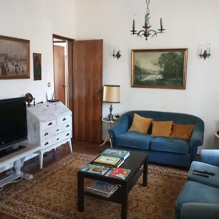Casa de alojamento local (T2) Queluz de Baixo-3