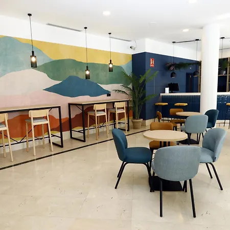 Travelodge Madrid Coslada Aeropuerto-2