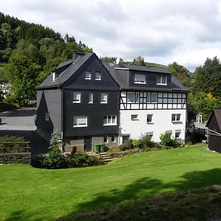 Gasthof-Pension Hunaustuben-2