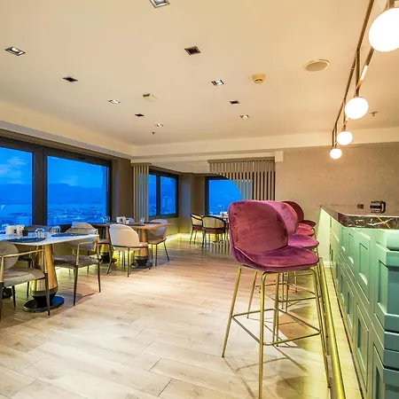 Doubletree By Hilton Izmir - Alsancak-2