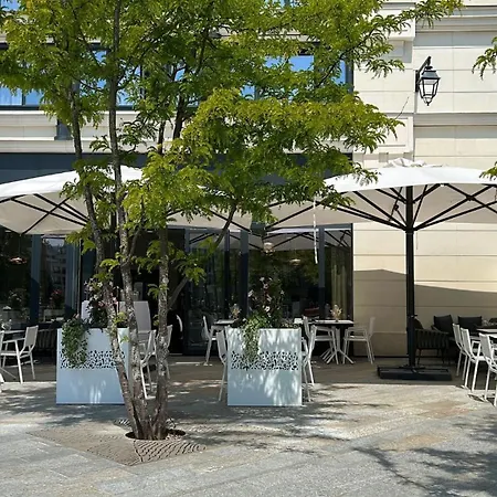Residhome Paris Clamart-3