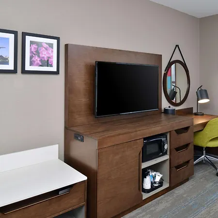 Hampton Inn & Suites Adrian, Mi-3