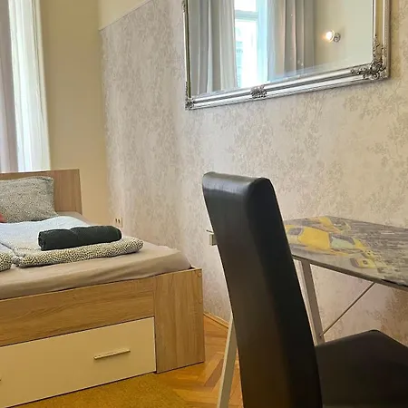 Best Of Guest House By Small Home Budapest-3