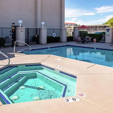 Hampton Inn Albuquerque - University/Midtown-3